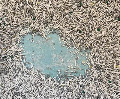 宠洁优猫砂粘底吗