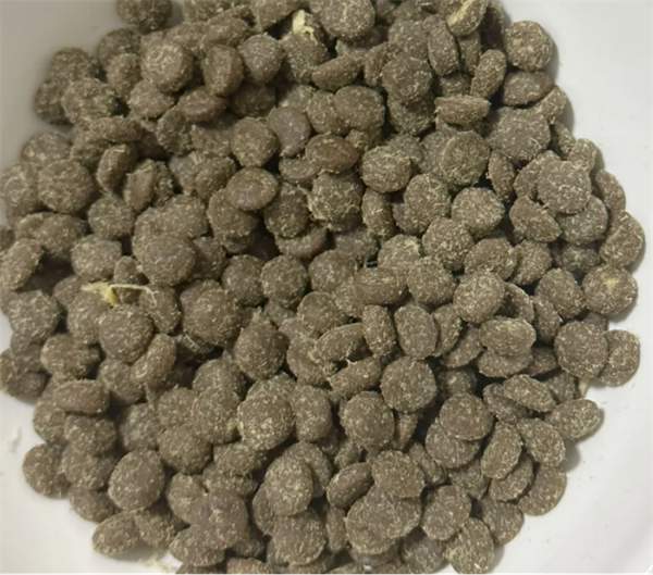 冷门国产猫粮测评:肉垫RF45美毛猫粮怎么样? 肉垫美毛亮肤猫粮