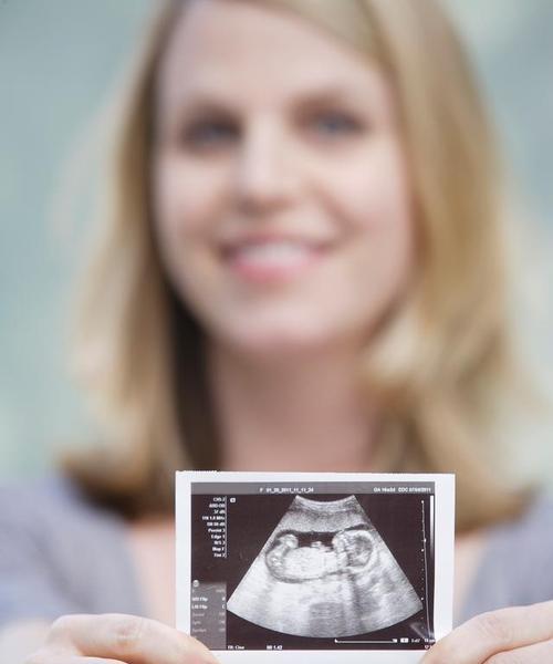 猫咪怀孕多久开始增加食量｜孕期饮食管理全攻略