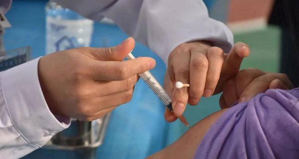 打完针后多久能洗澡?伤口护理实用指南 打完针后多久能洗澡?伤口护理实用指南