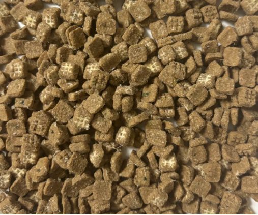 领先蛋黄兔烘焙猫粮测评|高端猫粮值得买吗全攻略 领先猫粮怎么样?