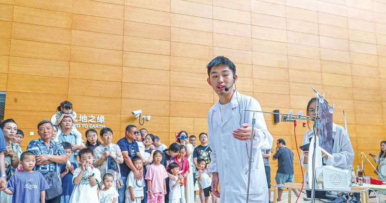 不同年龄阶段的秋田犬饲养指南(全面解析秋田犬在不同年龄阶段的饲养要点与技巧) 不同年龄阶段的秋田犬饲养指南(全面解析秋田犬在不同年龄阶段的饲养要点与技巧)